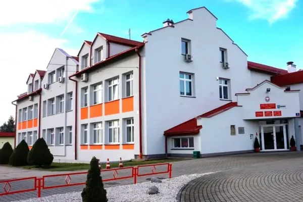 Pierwszoklasiści z Zespołu Szkół Zawodowych w Dynowie złożyli ślubowanie