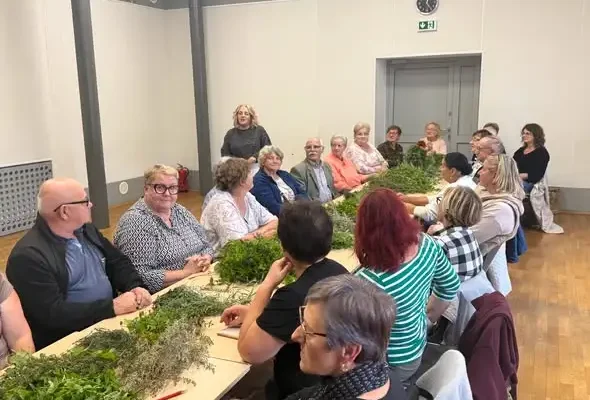 Seniorzy z Lubeni odkrywali moc ziół – warsztaty z doradcami PODR Boguchwała