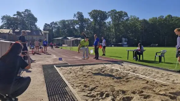 Szkolna Liga Lekkoatletyczna w Kolbuszowej – uczniowie walczyli o jak najlepsze wyniki