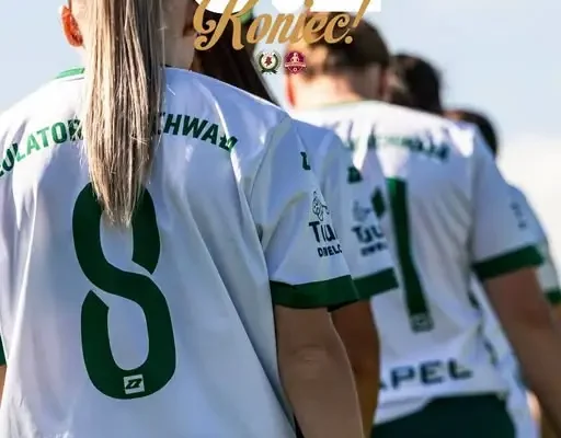 Piłkarki ZKS Izolator Boguchwała przegrywają z Iskrą Brzezinka 0:2