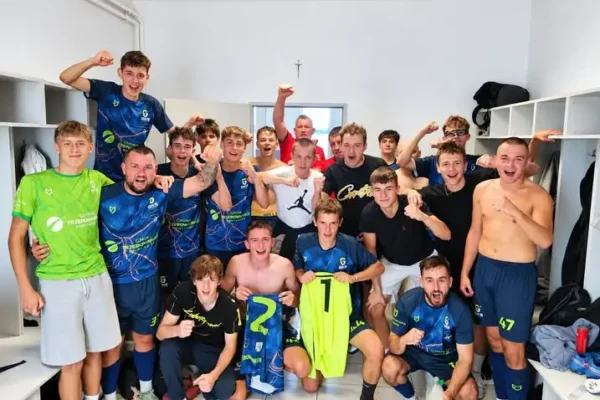 Rezerwy GKS Trzebownisko wygrywają małe derby gminy z LKS Leśna Wólka Podleśna 2:1