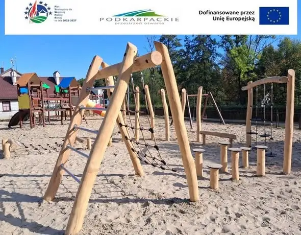 Nowy plac zabaw w Parku Miejskim w Dynowie – zakończono inwestycję