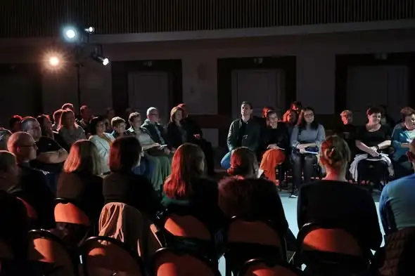 Monodram „Wszystko, co najlepsze” w Trzcianie – wzruszający wieczór ze Sceną Wędrowną