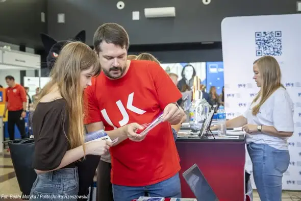 Uczniowie SLO i Technikum na Salonie Maturzystów Perspektywy 2026 w Rzeszowie