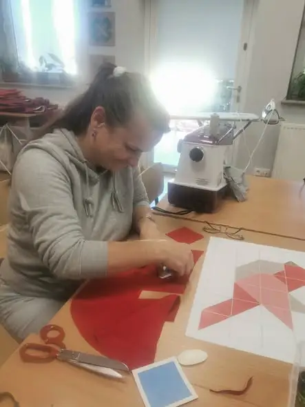 Warsztaty patchworku w Gminnym Ośrodku Kultury w Krasnem – drugie życie tkanin