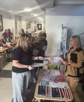 Krasne: Strażacy uczyli mieszkańców, jak reagować na atak z powietrza