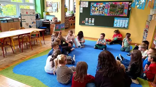 Akcja czytelnicza w Nowym Borku: przedszkolaki poznały przygody misia Teddy’ego