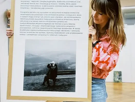 Wernisaż fotografii Justyny Kalandyk w Spichlerzu Kultury – kapliczki i lokalna sztuka