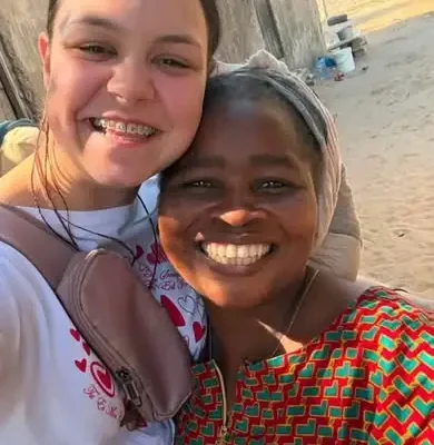Absolwentka szkoły w Krasnem opowiedziała uczniom o wolontariacie w Mozambiku