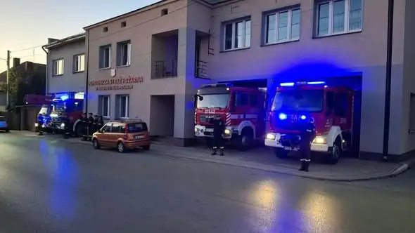 Hołd dla strażaków, którzy zginęli podczas akcji gaśniczej – syreny alarmowe w całej Polsce