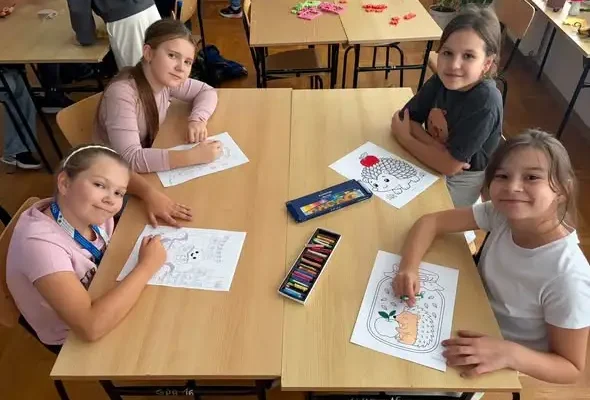 Jesienne wyciszające przerwy w bibliotece szkolnej w Błażowej