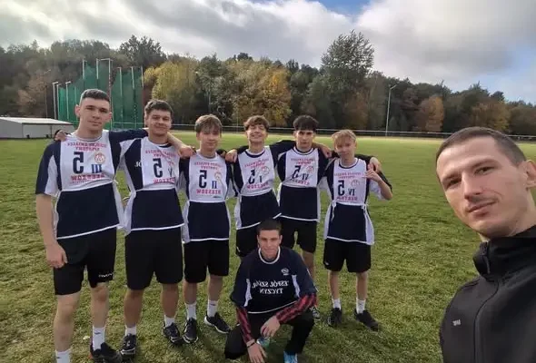 Licealiada wojewódzka w biegach przełajowych: reprezentacja ZST Tyczyn walczyła w Stalowej Woli
