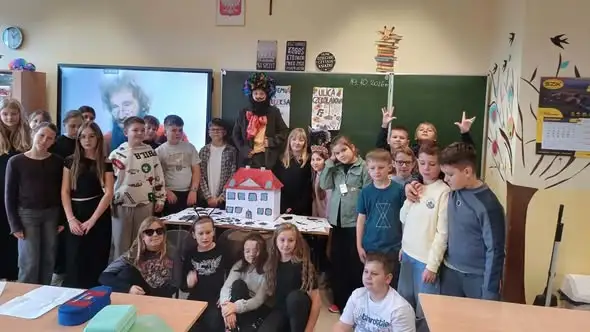 Klasa 4a przeniosła się do Akademii Pana Kleksa – niezwykły projekt lekturowy