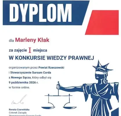 Uczniowie z Dynowa zdominowali konkurs wiedzy prawnej – debiut i od razu całe podium