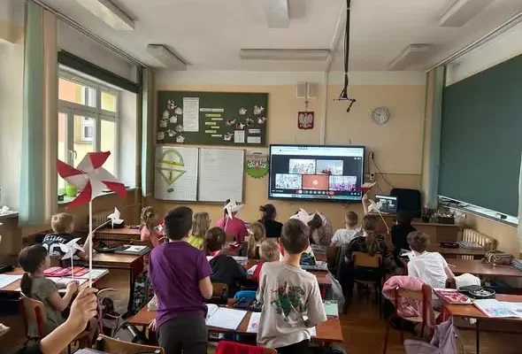 Szkoła w Boguchwale z Krajową Odznaką Jakości eTwinning za projekt „Young Travellers”