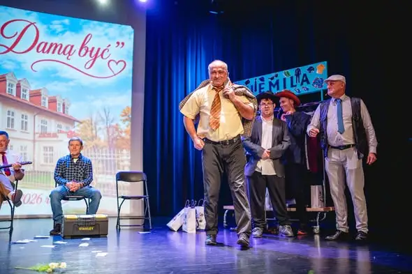 „U Emilki” – seniorzy i podopieczni ŚDS w Kamieniu zachwyceni występem