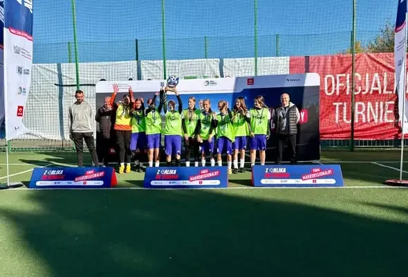 Piłkarki z Adamowa znów w finale ogólnopolskim „Z Orlika na Stadion”